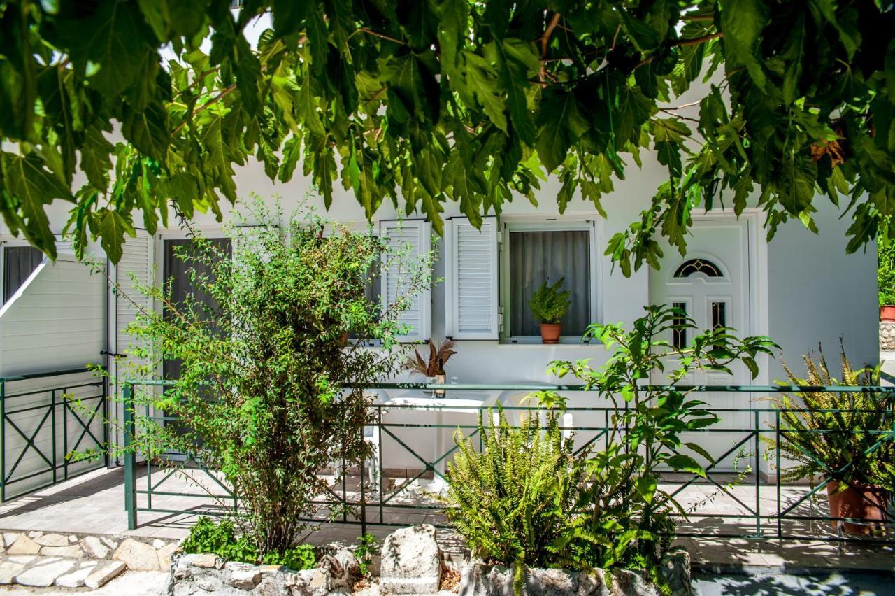 Thimios Rooms Keramiész Kültér fotó