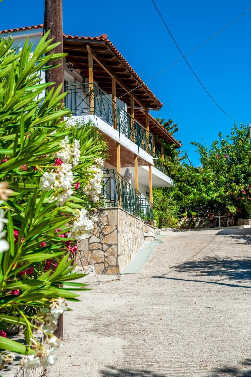 Thimios Rooms Keramiész Kültér fotó