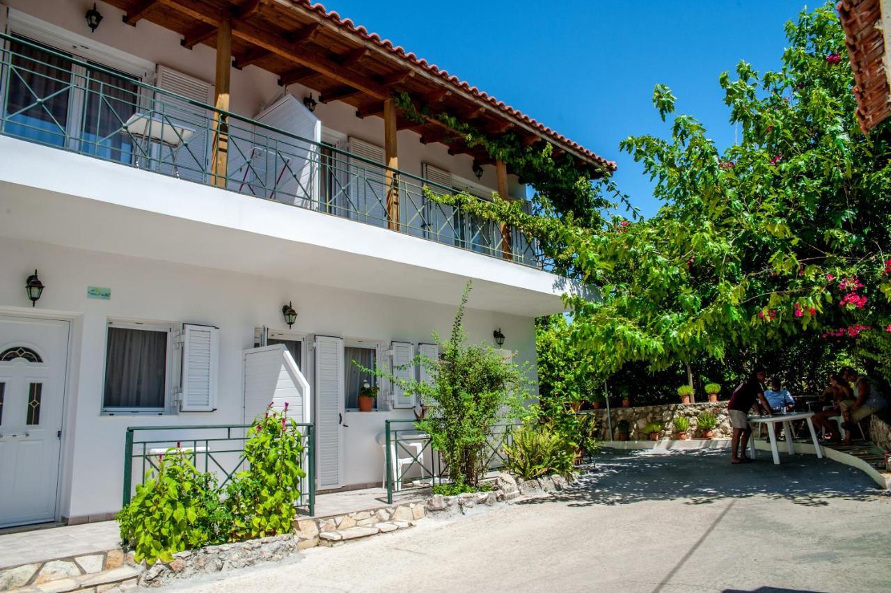 Thimios Rooms Keramiész Kültér fotó