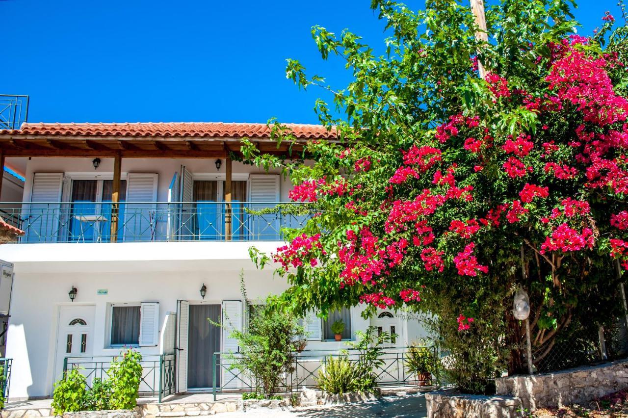Thimios Rooms Keramiész Kültér fotó