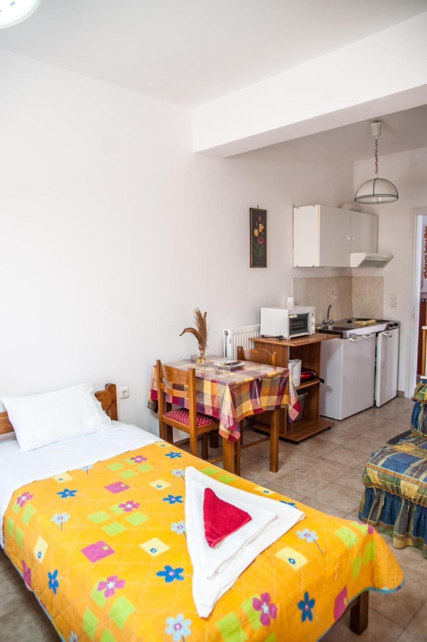 Thimios Rooms Keramiész Kültér fotó
